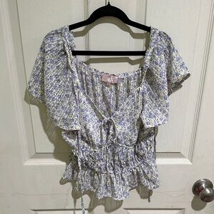 Chic Floral Blouse with Ruffle Accents